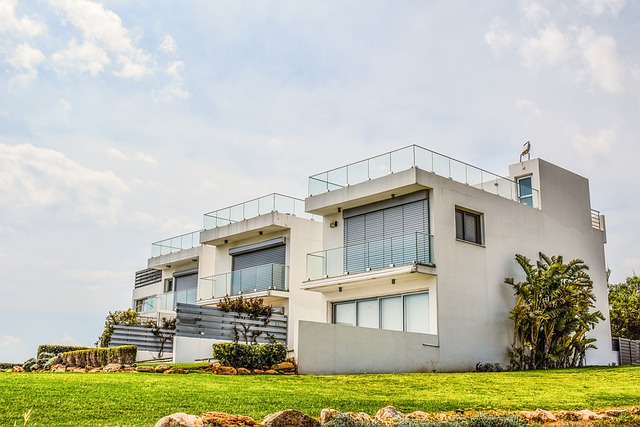 How to succeed as a real estate company and agent